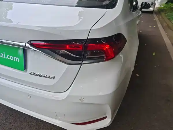 Toyota Corolla 2022, фото 23