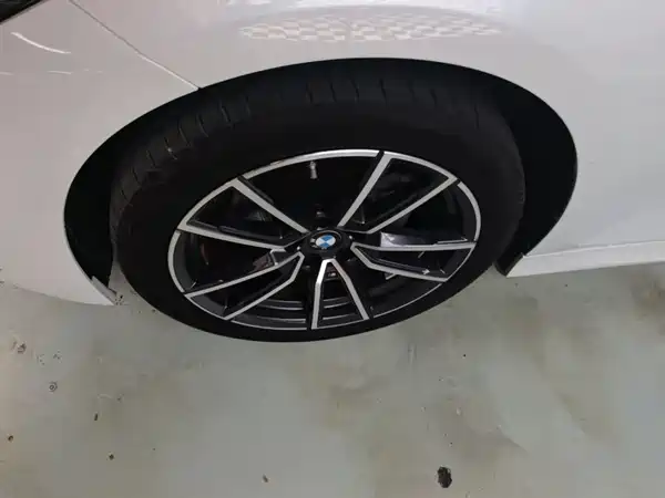 BMW 3 Series 2024, фото 22