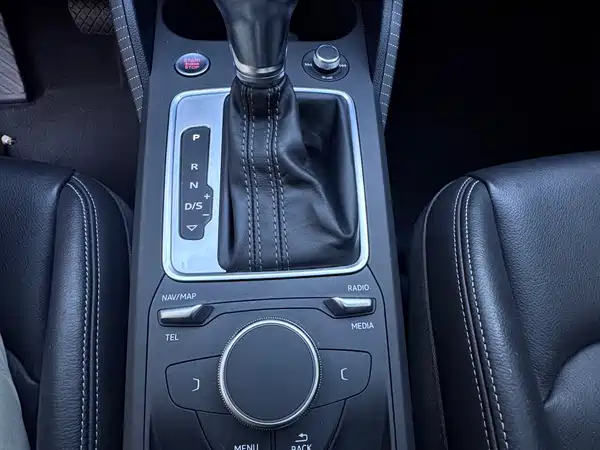 Audi Q2L 2022, фото 17