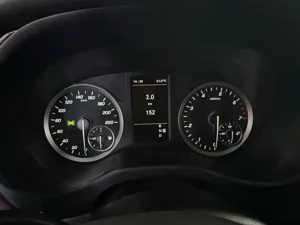 Mercedes-Benz Vito 2023, фото 24