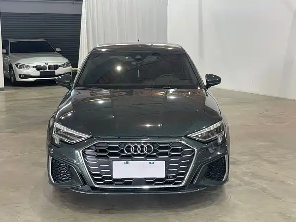 Audi A3 2022, фото 2