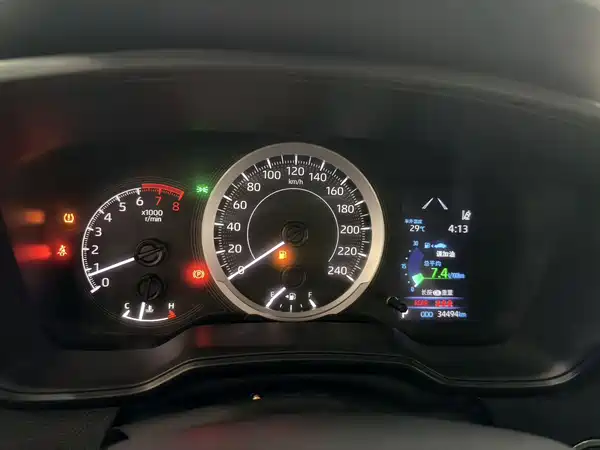 Toyota Corolla 2021, фото 10