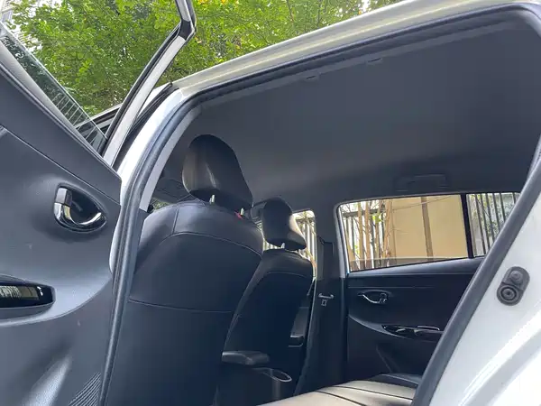 Toyota Yaris 2022, фото 14