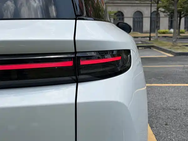 Li Auto i8 2025, фото 18
