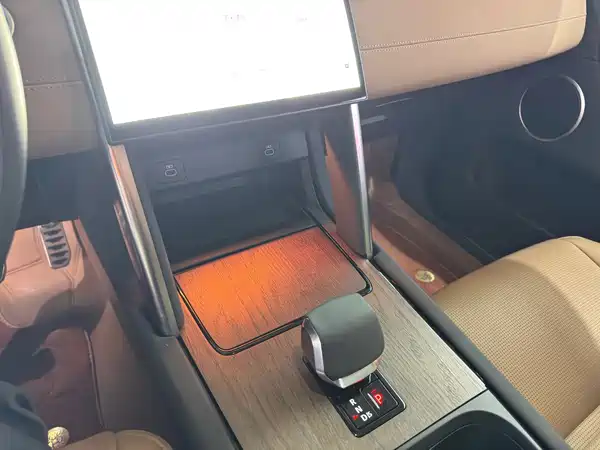 Land Rover Discovery Sport 2024, фото 16