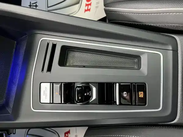Volkswagen Golf 2023, фото 16