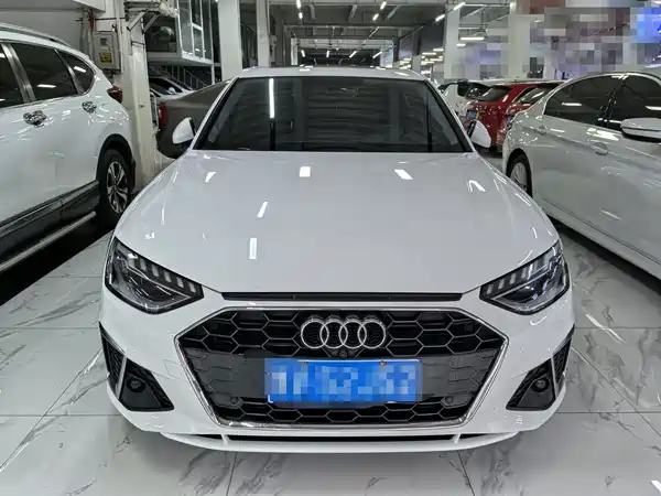 Audi A4L 2024, фото 2