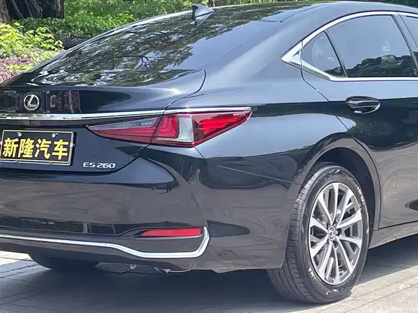 Lexus ES 2023, фото 24