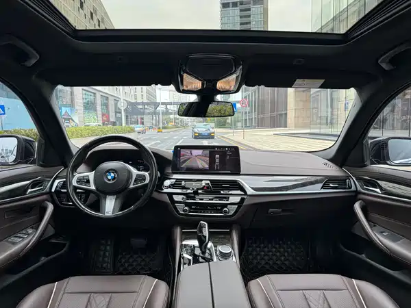 BMW 5 Series 2022, фото 12