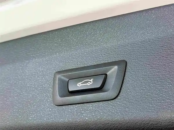 BMW X1 2021, фото 21