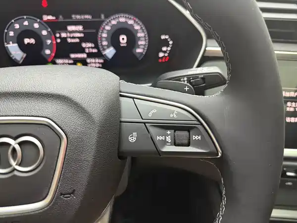 Audi Q3 2023, фото 9