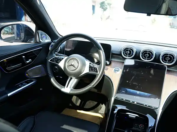 Mercedes-Benz C-Class 2023, фото 11