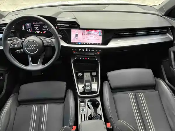 Audi A3 2023, фото 2