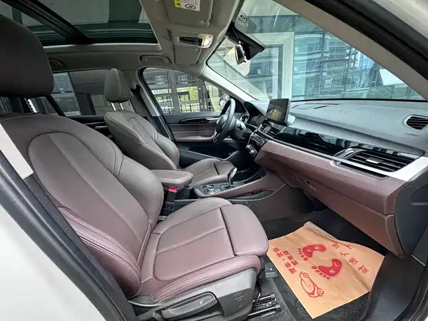 BMW X1 2022, фото 13