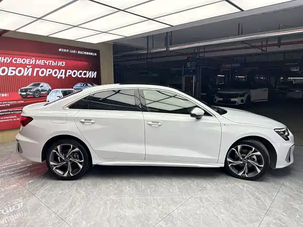 Audi A3 2022, фото 4