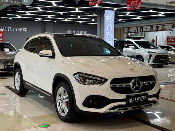 Mercedes-Benz GLA 2023, фото 3