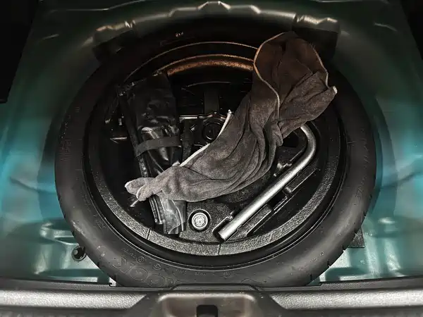 Audi Q2L 2022, фото 21