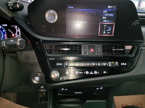 Lexus ES 2021, фото 12
