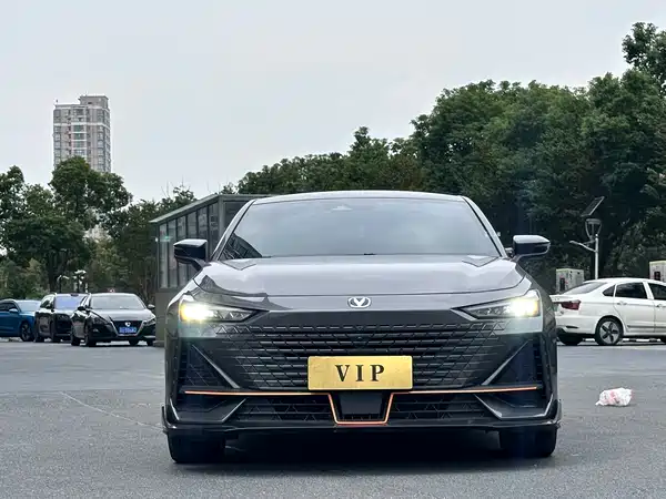 Changan UNI-V 2023, фото 2