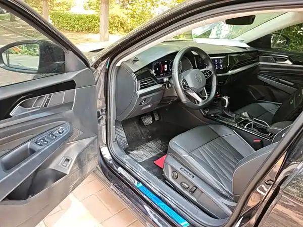 Volkswagen Passat 2022, фото 15