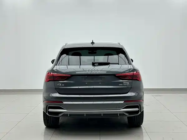 Audi Q3 2022, фото 3