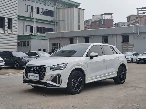 Audi Q2L 2022