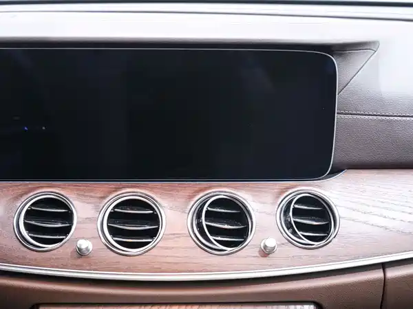 Mercedes-Benz E-Class 2023, фото 14