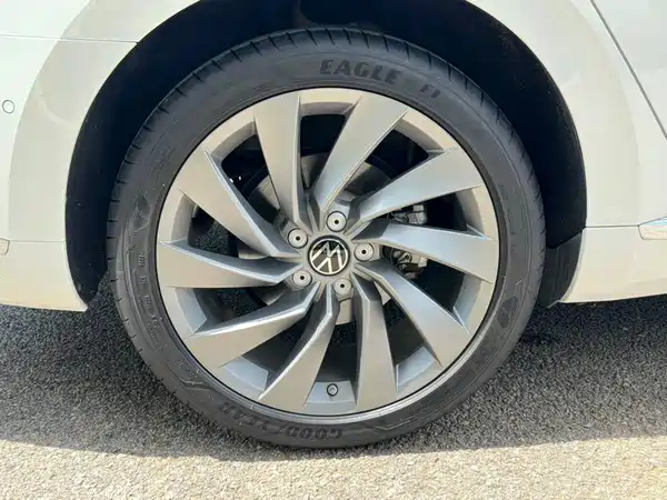 Volkswagen Passat CC 2024, фото 13