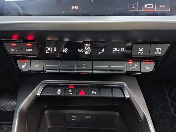 Audi A3 2023, фото 13