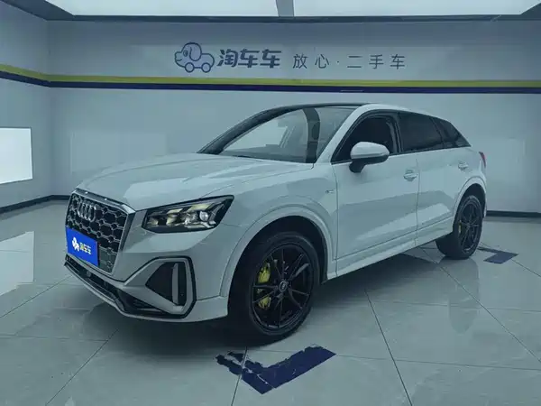 Audi Q2L 2022