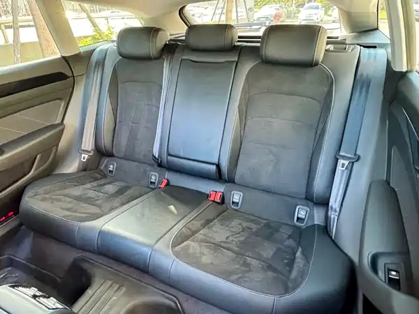 Volkswagen Passat CC 2025, фото 5