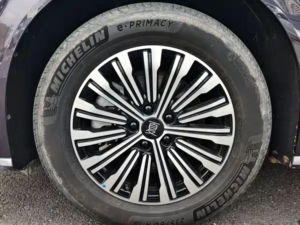 BYD Xia 2025, фото 3
