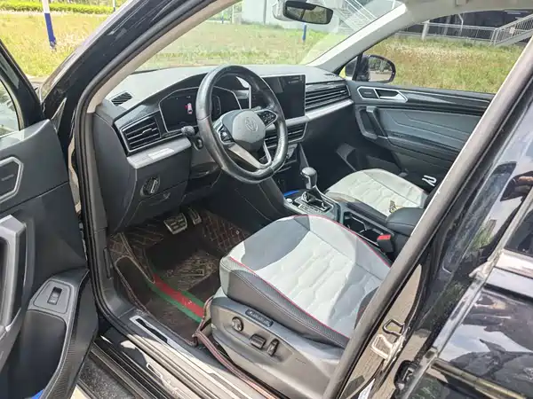 Volkswagen Tiguan L 2023, фото 14