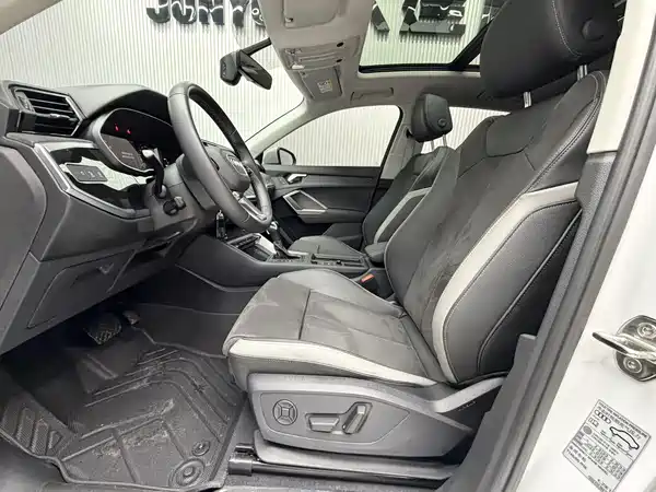 Audi Q3 2022, фото 9