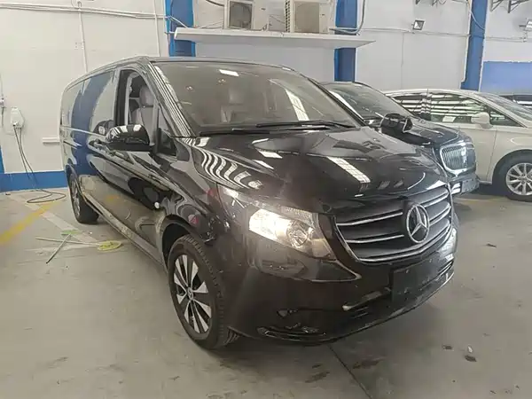 Mercedes-Benz Vito 2023, фото 4
