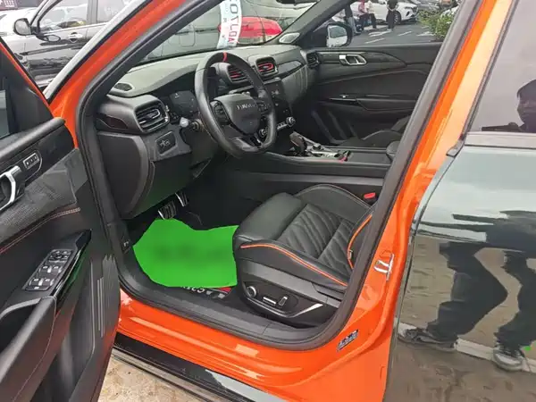 Lynk & Co 02 Hatchback 2021, фото 15