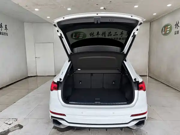 Audi Q3 2025, фото 27