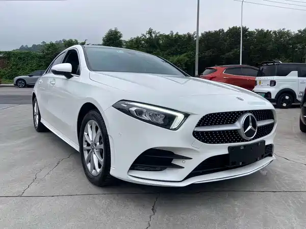 Mercedes-Benz A-Class 2022, фото 3
