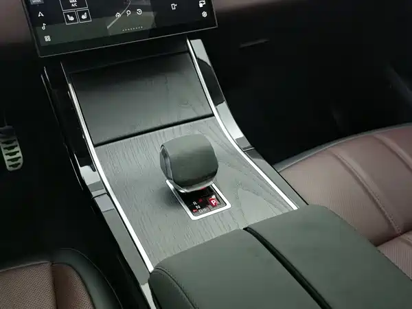 Land Rover Range Rover Evoque 2024, фото 13