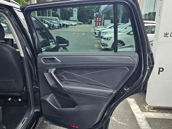 Volkswagen Tiguan L 2022, фото 19