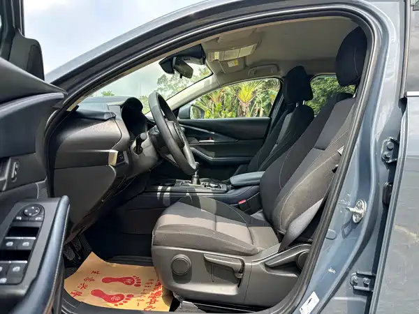 Mazda CX-30 2021, фото 16
