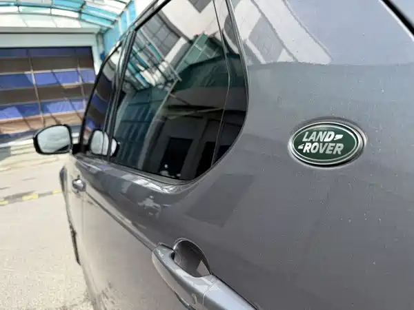 Land Rover Discovery 2023, фото 18