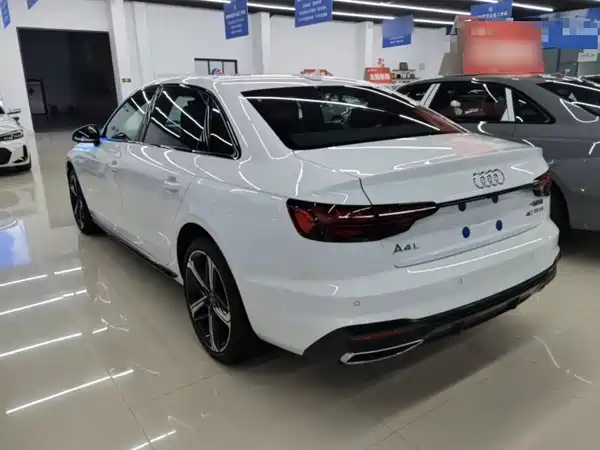 Audi A4L 2025, фото 4