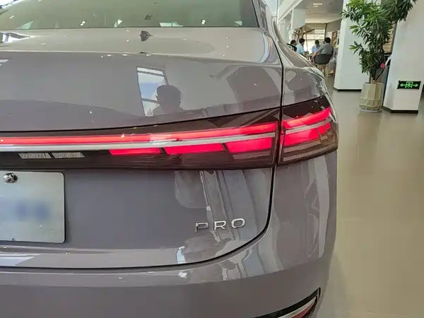 Volkswagen Passat 2025, фото 7