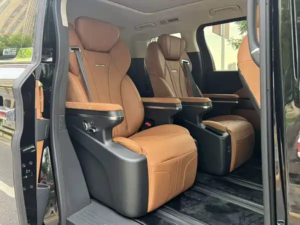 Hongqi HQ9 PHEV 2024, фото 11
