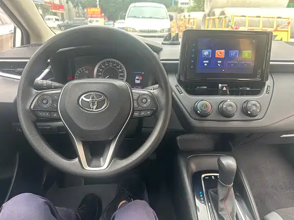 Toyota Corolla 2023, фото 14