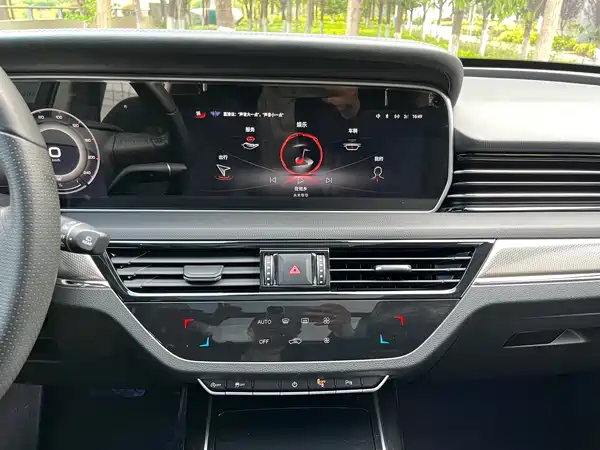 Hongqi HS5 2022, фото 11
