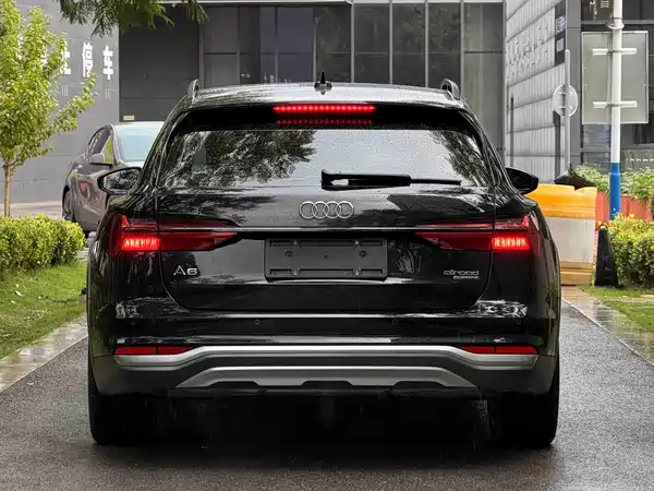 Audi A6 2022, фото 3