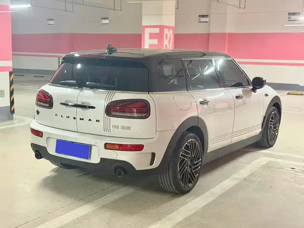 MINI CLUBMAN 2023, фото 3