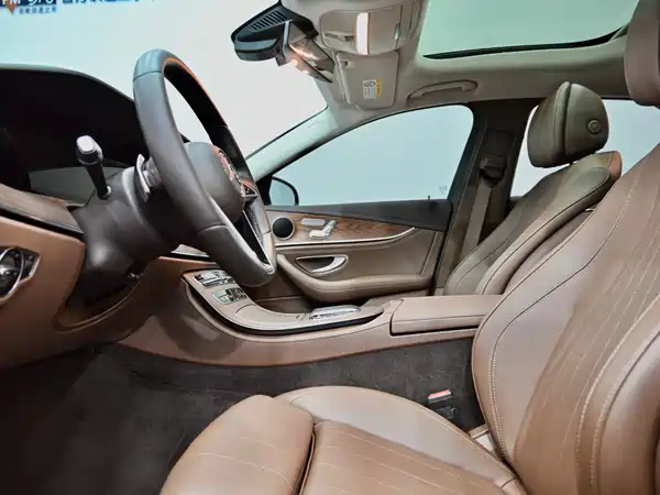 Mercedes-Benz E-Class PHEV 2022, фото 20